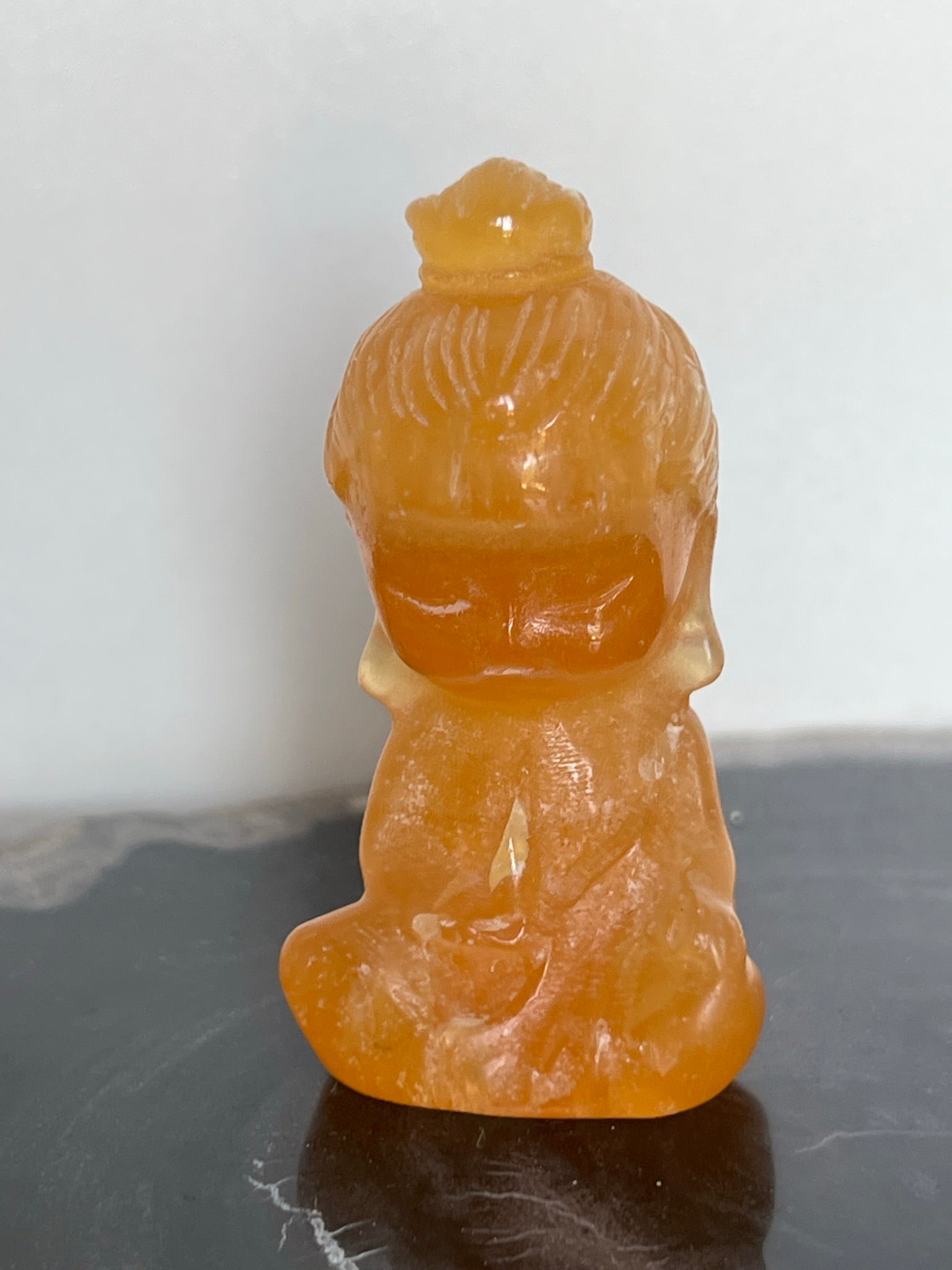 Oranje calciet Taoist Priest  Buddha