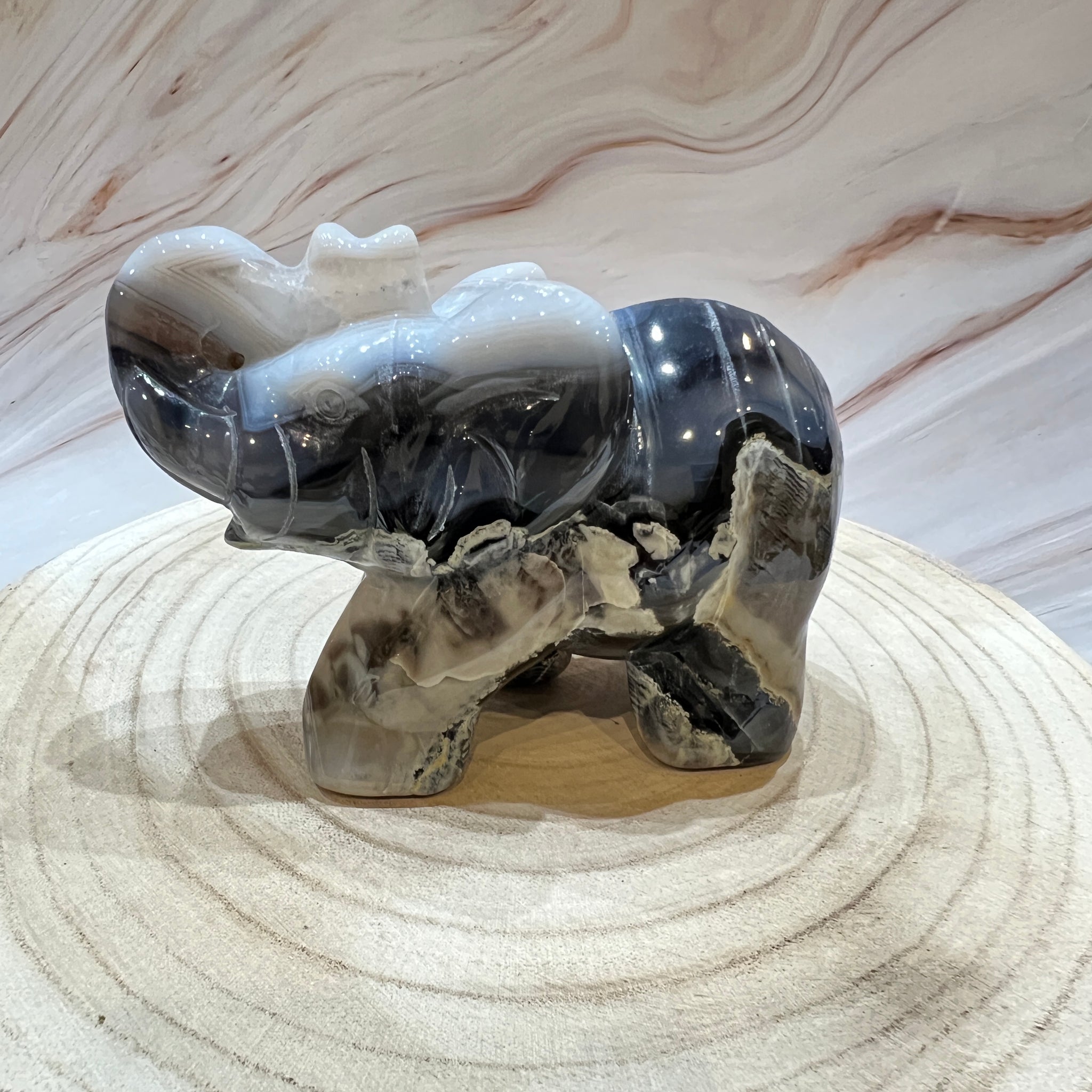 Olifant Agaat – Groot (10 cm hoog | 14 cm breed | 1.1 kg | €235)